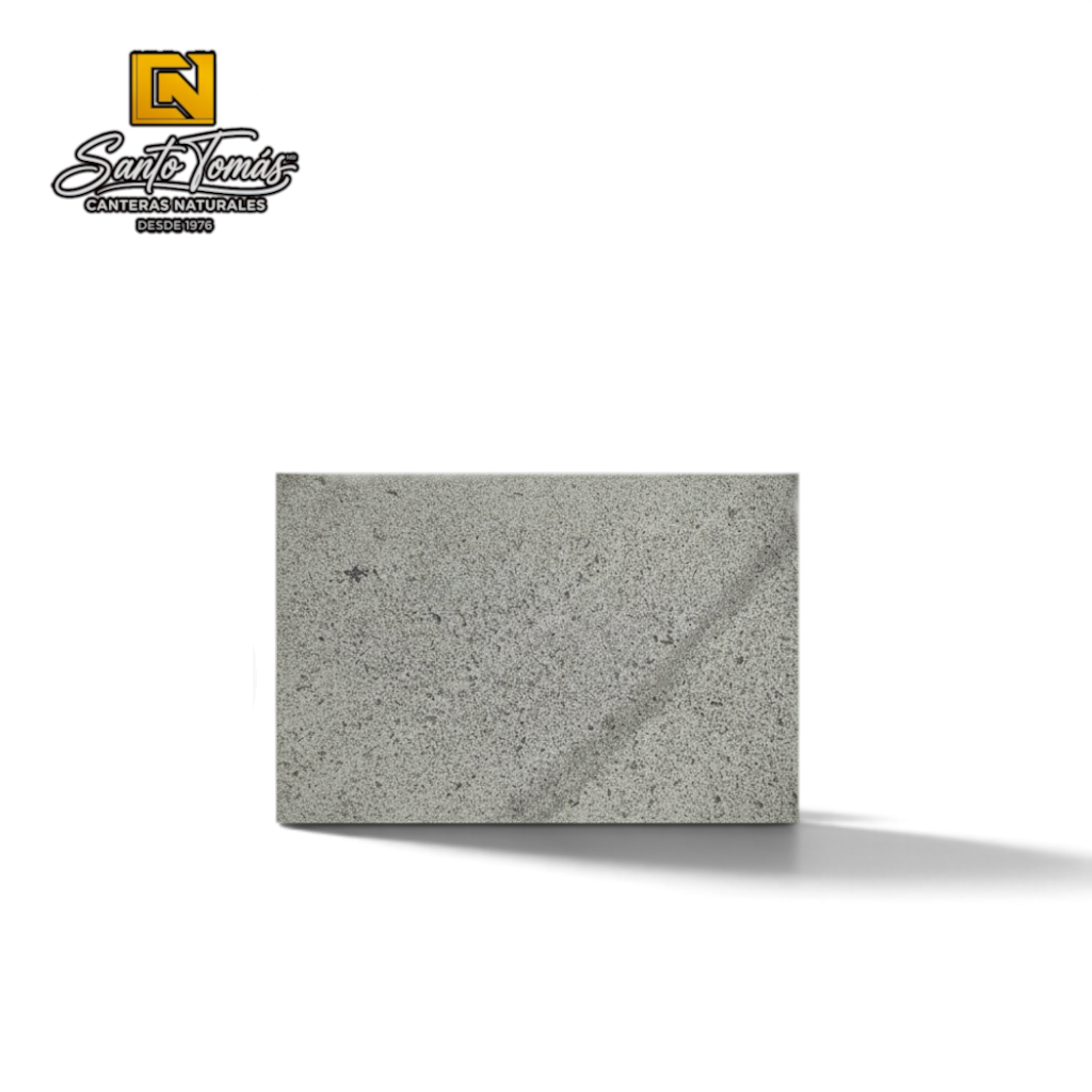 Canteras Naturales Santo Tomás Recinto Gris basalt stone tile with a natural porous grey volcanic texture.