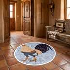 Tapete Modelo #19 instalado como medallón decorativo en el piso de una casa de rancho, con puertas y bancas de madera rústicas y un par de botas vaqueras de piel junto al tapete