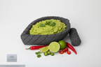 Molcajete Hoja con guacamole