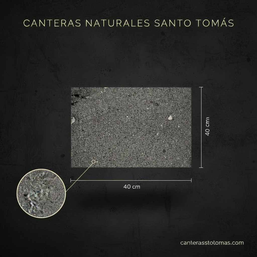 Piedra volcánica Recinto Negro de 40x40 cm para muros y fachadas, con detalle de textura porosa natural.