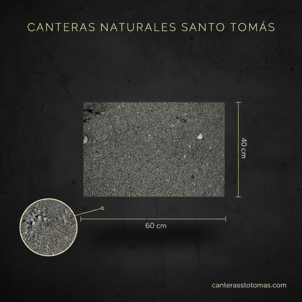 Piedra volcánica Recinto Negro de 60x40 cm para revestimiento de fachadas con detalle de textura porosa natural.
